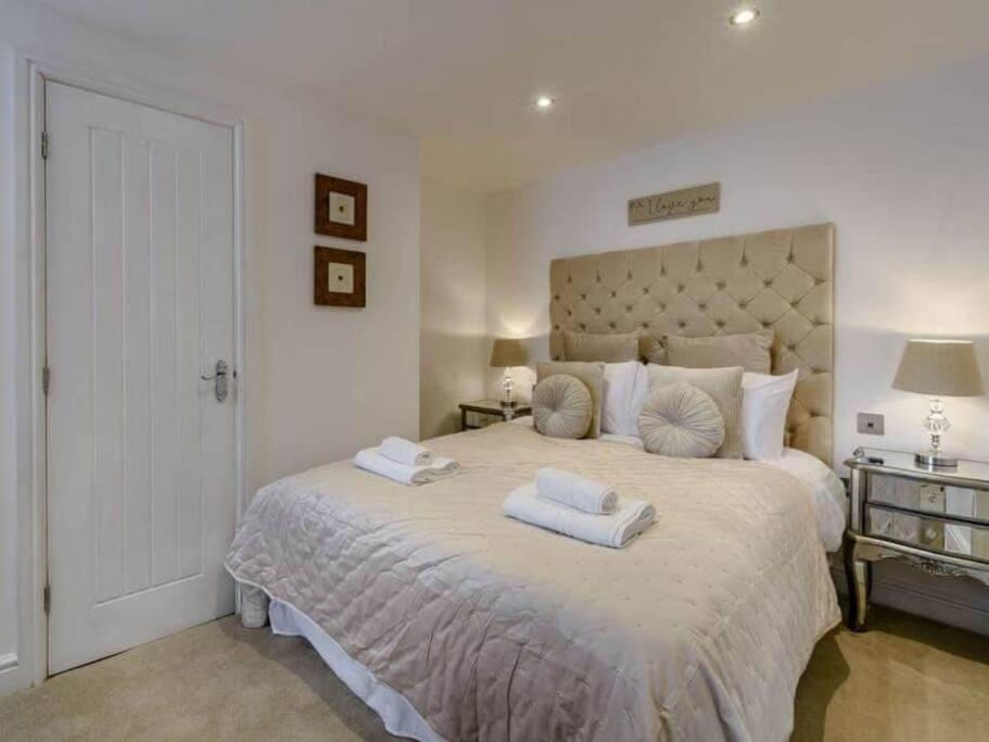 The Hideaway Luxury 5* 2 Bed Garden Apartment Scarborough Kültér fotó