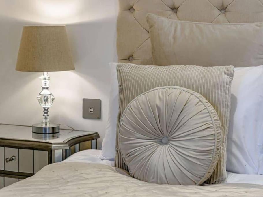 The Hideaway Luxury 5* 2 Bed Garden Apartment Scarborough Kültér fotó