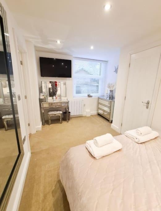 The Hideaway Luxury 5* 2 Bed Garden Apartment Scarborough Kültér fotó